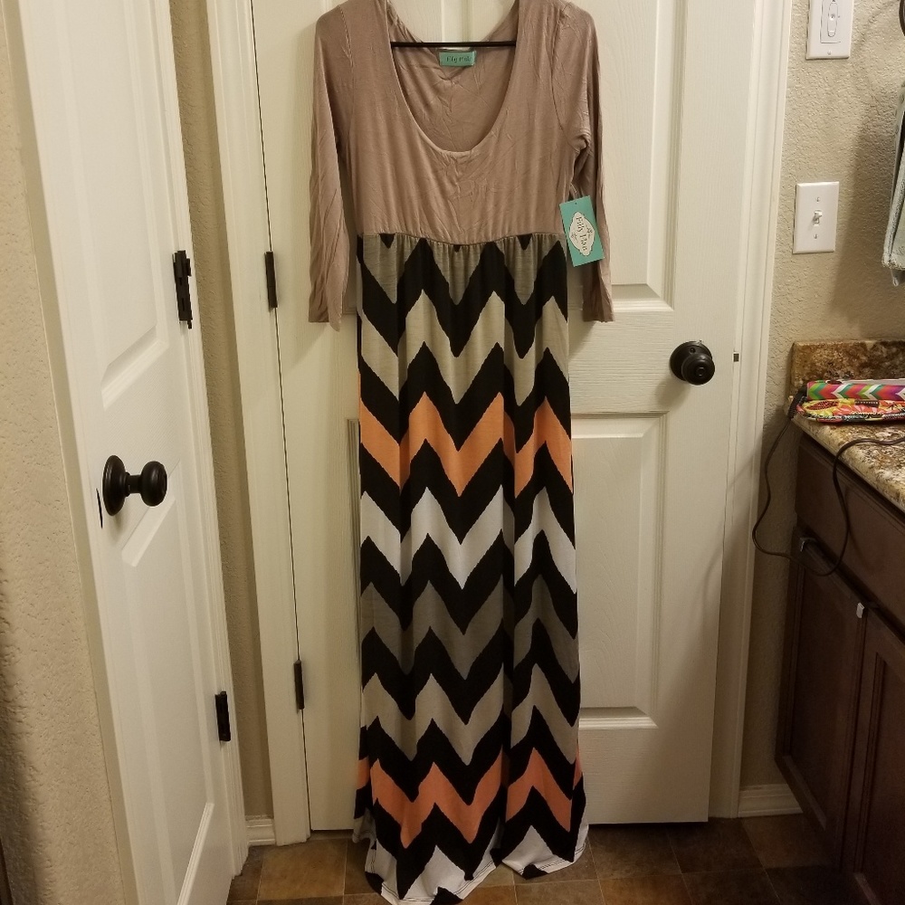NWT Filly Flair Chevron Maxi